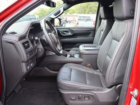 Used 2024 Chevrolet Suburban RST w/ Luxury Package image 3