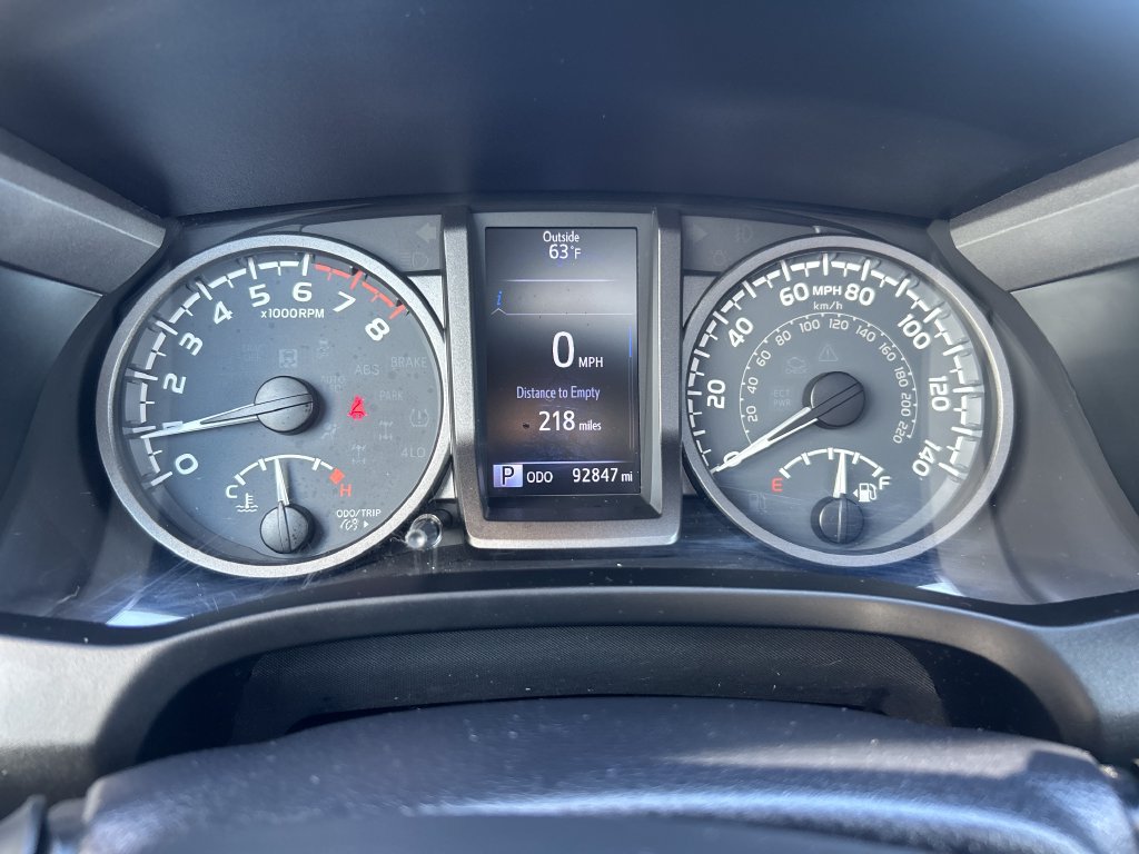 Certified 2017 Toyota Tacoma TRD Off-Road w/ Premium & Technology Package AWD/4WD image 18