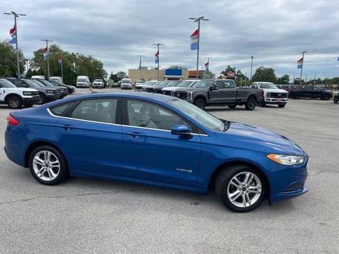 Used 2018 Ford Fusion S FWD image 2