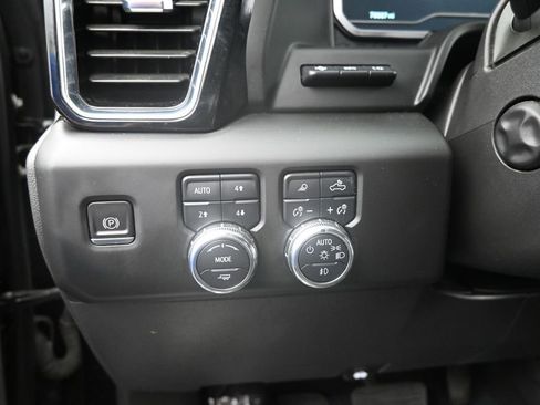 Used 2023 GMC Sierra 1500 Denali w/ Denali Reserve Package AWD/4WD image 19