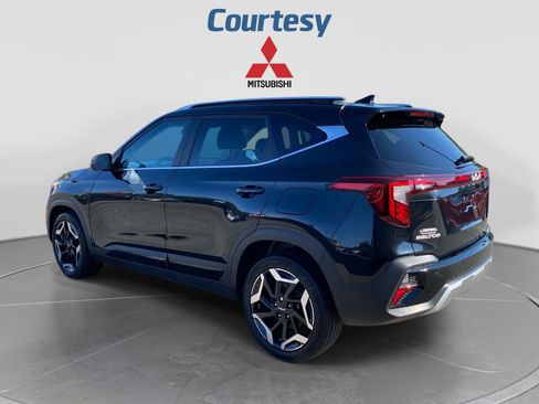 Used 2024 Kia Seltos SX AWD/4WD image 3