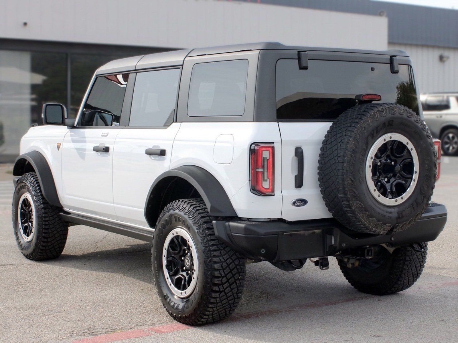 Used 2023 Ford Bronco Badlands AWD/4WD image 4
