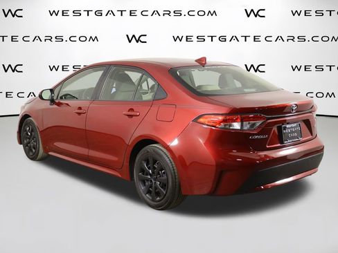 Used 2022 Toyota Corolla LE FWD image 44
