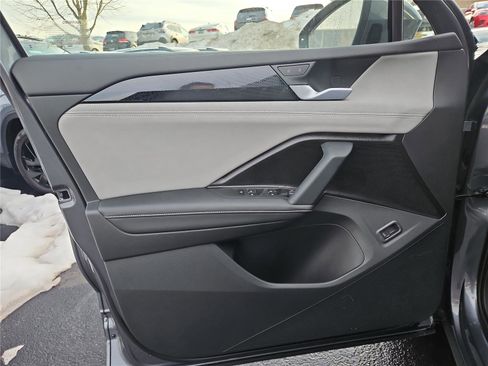 New 2026 Volkswagen Tiguan SE image 12