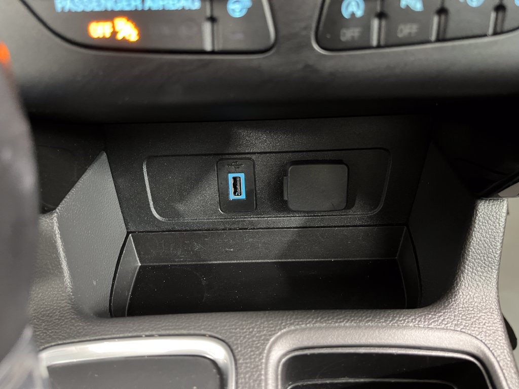 Used 2018 Ford Escape Titanium w/ Ford Safe & Smart Package AWD/4WD image 4