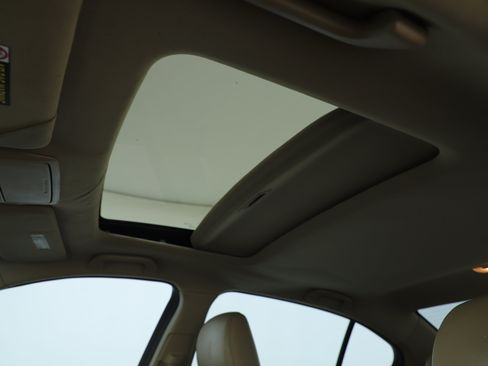 Used 2011 Honda Accord EX-L image 17