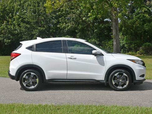 Used 2018 Honda HR-V EX image 5