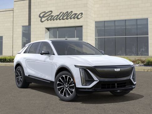 New 2026 Cadillac Lyriq Sport w/ LPO, Floor Liner Package AWD/4WD image 7