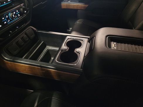 Used 2016 Chevrolet Silverado 1500 LTZ image 26