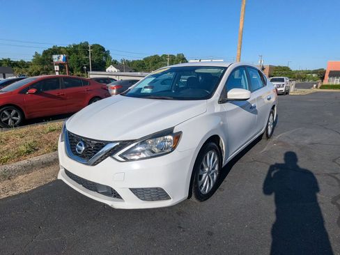 Used 2019 Nissan Sentra SV image 3