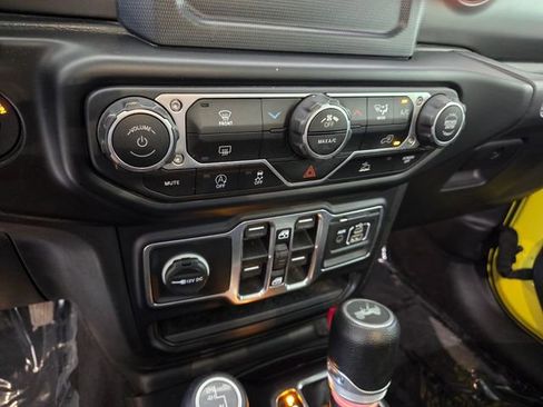 Certified 2022 Jeep Wrangler Unlimited Sport AWD/4WD image 23