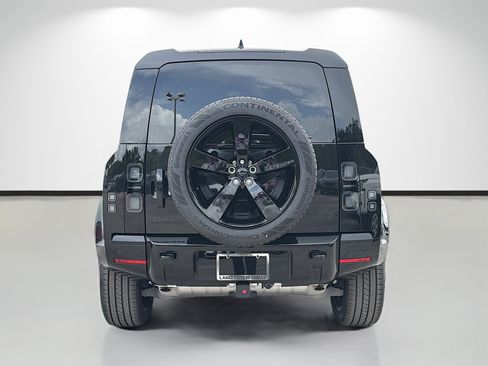 New 2026 Land Rover Defender 110 X-Dynamic SE AWD/4WD image 4