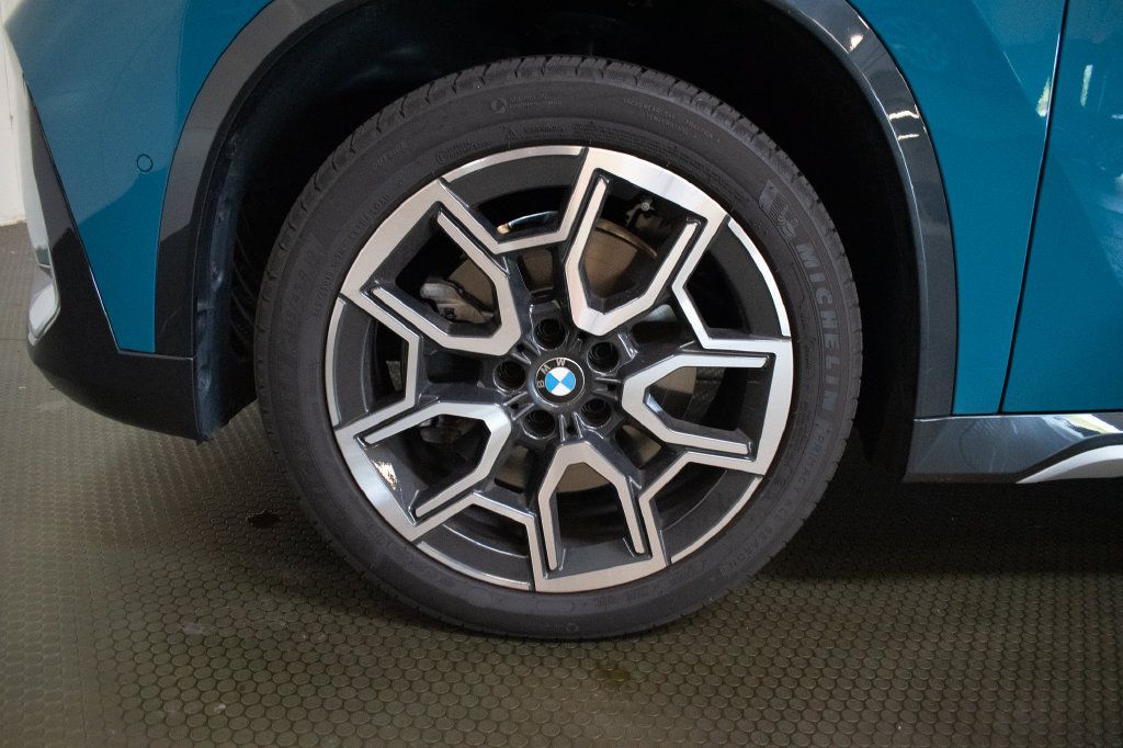 Used 2025 BMW X1 xDrive28i AWD/4WD image 9