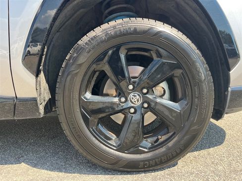Used 2019 Toyota RAV4 XSE AWD/4WD image 11