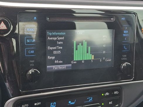 Used 2019 Toyota Corolla SE FWD image 17