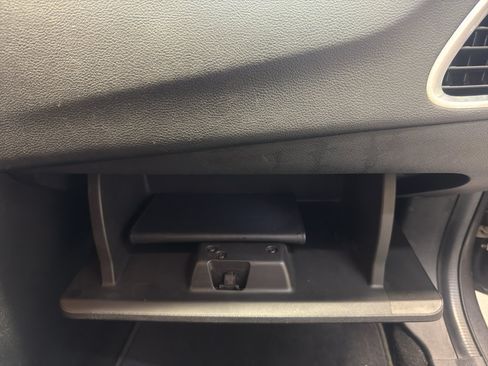 Used 2014 Dodge Avenger SE w/ Blacktop Package FWD image 23