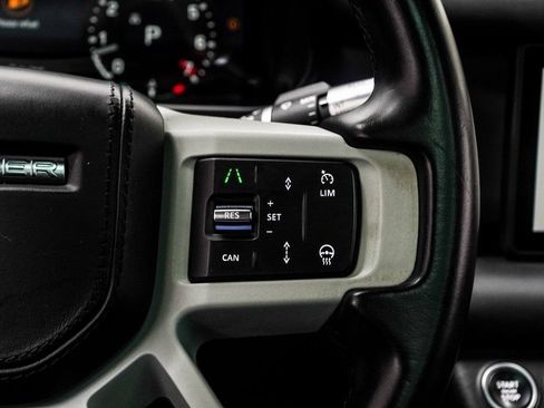 Used 2022 Land Rover Defender 110 XS Edition AWD/4WD image 28