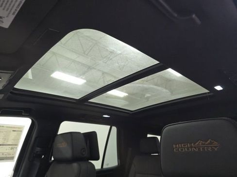 New 2026 Chevrolet Tahoe High Country image 19