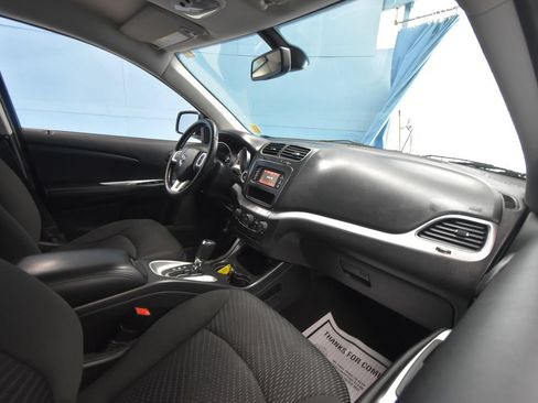 Used 2018 Dodge Journey SXT w/ Connectivity Group FWD image 25