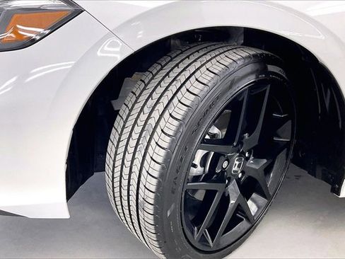 Certified 2025 Honda Civic Sport image 33