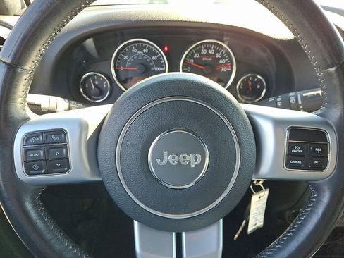 Used 2016 Jeep Wrangler Unlimited Rubicon image 20