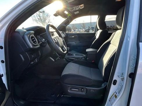 Used 2023 Toyota Tacoma TRD Off-Road w/ Technology Package image 13