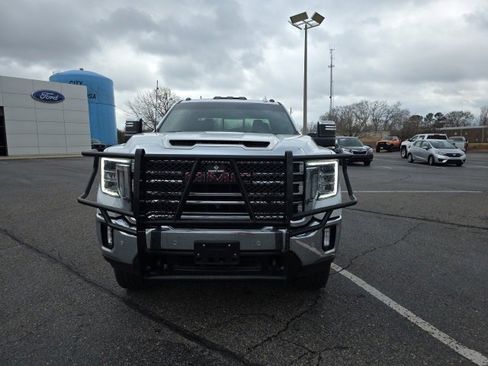 Used 2023 GMC Sierra 2500 SLT w/ SLT Premium Package image 8