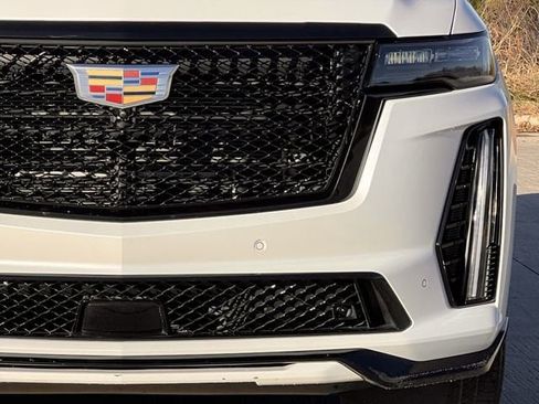 Used 2023 Cadillac Escalade V w/ LPO, Floor Liner Package image 9