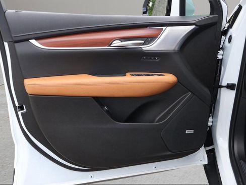 New 2025 Cadillac XT5 Premium Luxury w/ LPO, Floor Liner Package image 10