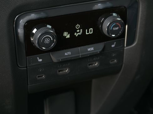 New 2026 Chevrolet Suburban High Country AWD/4WD image 16