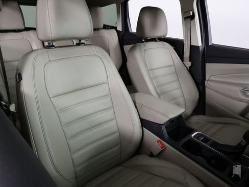 Used 2017 Ford Escape Titanium image 25