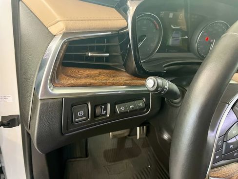 Used 2021 Cadillac XT5 Sportv w/ Platinum Package AWD/4WD image 10