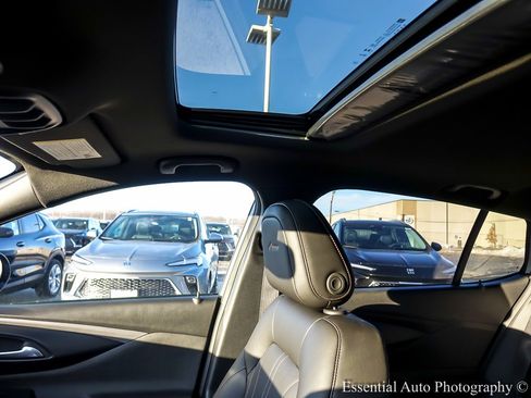 New 2026 Buick Envista Avenir image 11