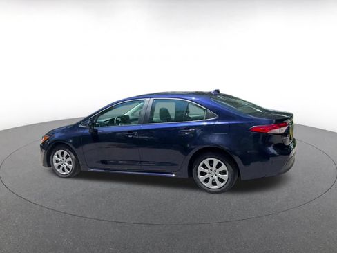 Used 2025 Toyota Corolla LE FWD image 10