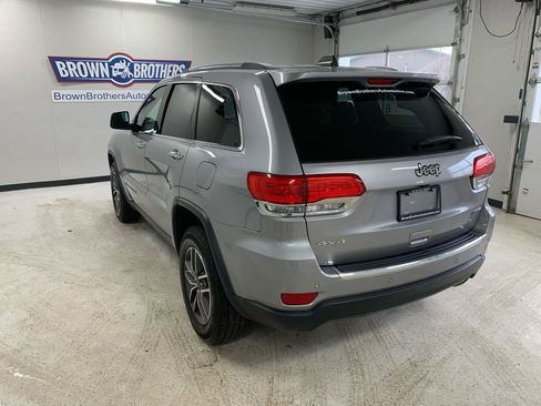 Used 2019 Jeep Grand Cherokee Limited w/ Luxury Group II image 4