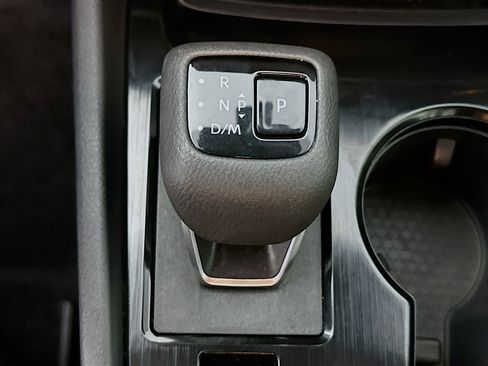 Used 2025 Nissan Rogue SV image 24