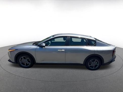 Used 2025 Kia K4 FWD image 9