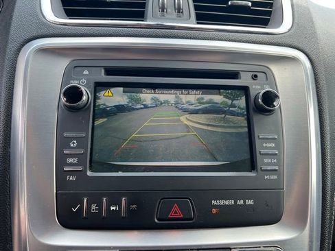 Used 2016 GMC Acadia SLT AWD/4WD image 18