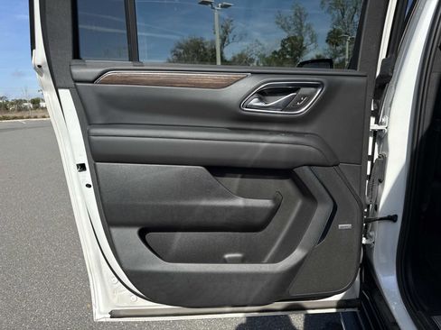 Used 2024 Chevrolet Suburban High Country w/ Max Trailering Package image 9