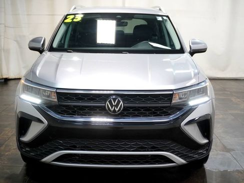 Used 2023 Volkswagen Taos SE FWD image 9