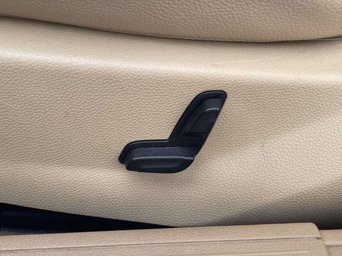 Used 2008 Mercedes-Benz C 300 Sedan image 18