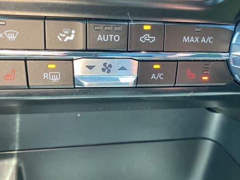 Certified 2024 Ford F150 XLT w/ Equipment Group 302A MID AWD/4WD image 37