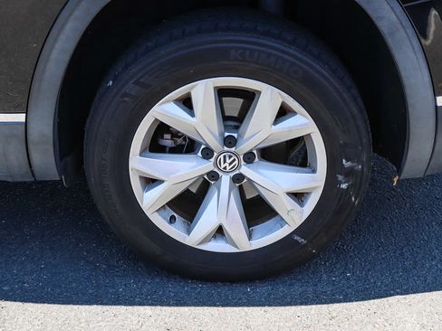 Used 2018 Volkswagen Atlas SEL AWD/4WD image 16