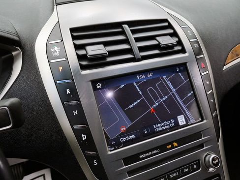 Used 2020 Lincoln MKZ Reserve w/ Elements Package FWD image 29