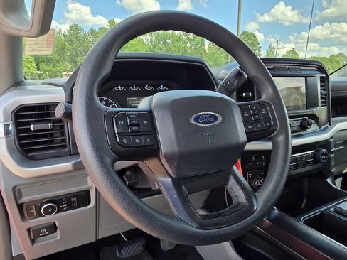 Used 2022 Ford F150 XL w/ Equipment Group 101A High AWD/4WD image 14