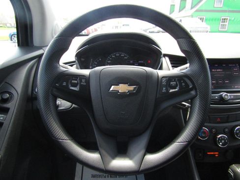 Used 2020 Chevrolet Trax LS w/ Tint and Cruise Package FWD image 14
