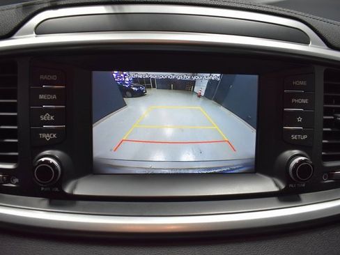 Used 2019 Kia Sorento L image 20