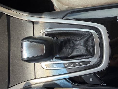 Used 2015 Ford Edge SEL FWD image 20