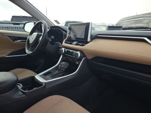 Used 2023 Toyota RAV4 XLE image 20