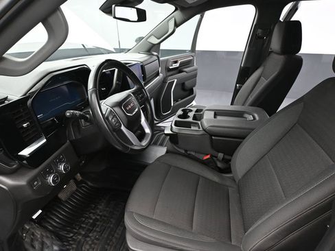 Used 2024 GMC Sierra 3500 SLE w/ SLE Convenience Package image 26